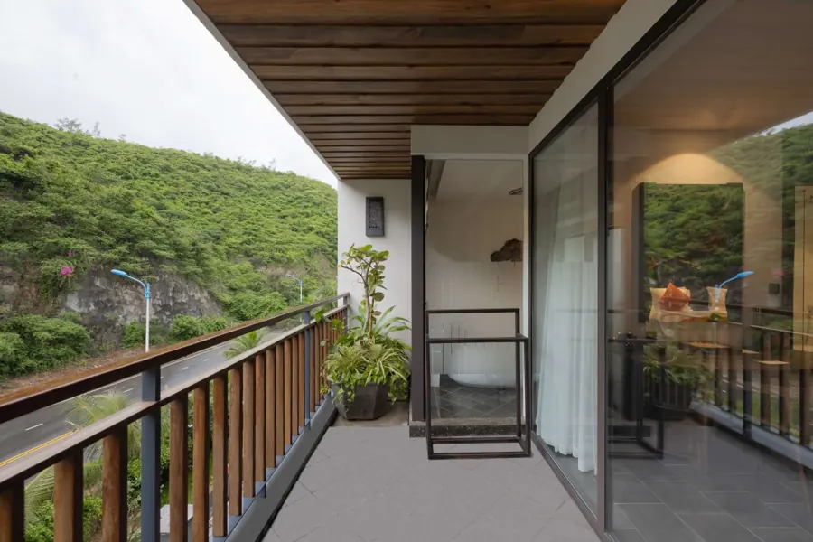 Ảnh Deluxe Room Mountain View with Children Themed Room 2